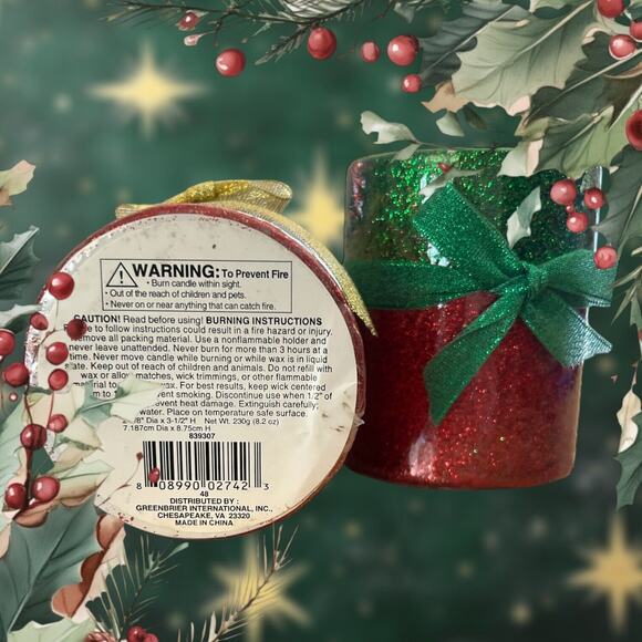 Red Gold And Green Christmas 3.5" Candles Set Of 2 Never Opened - Picture 4 of 4